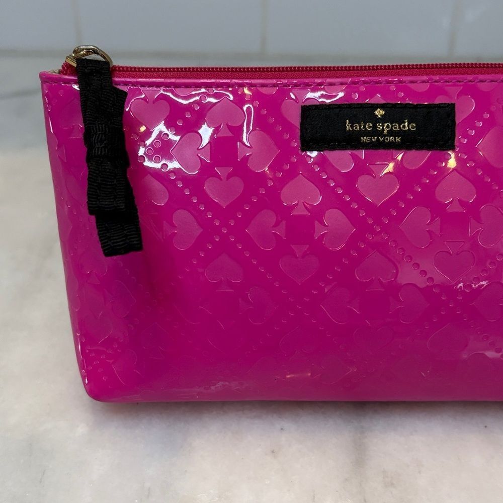 Kate Spade Fuchsia embossed logo Motif Travel Cosmetic Case Pouch Clutch - Picture 2 of 15